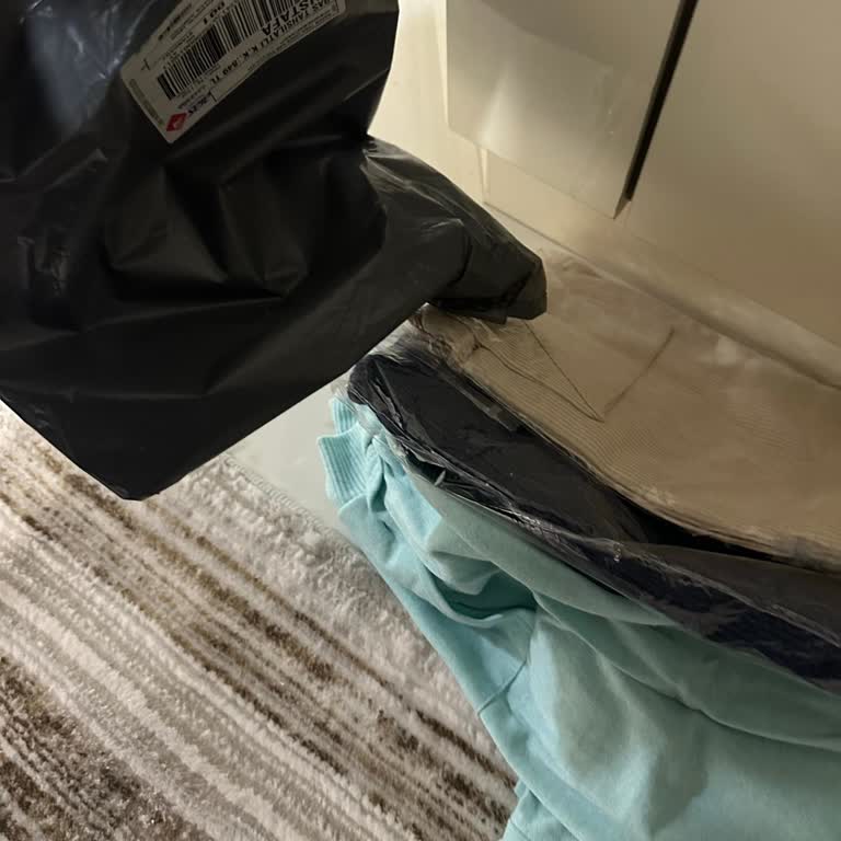 Keten Outlet Den Facebook Üzerinden Alışveriş Aras Kargo Teslimatı