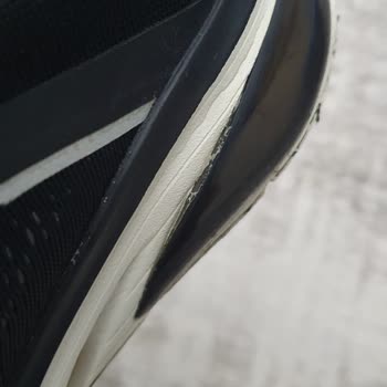 Skechers Sattığı Malın Arkasında Durmuyor