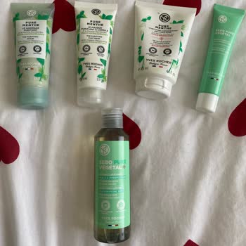 Yves Rocher Akne Karşıtı Ürünler Yüzümde Kistik Akne Yaptı!