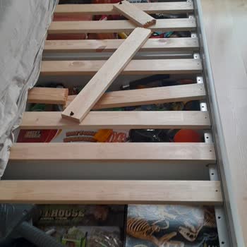 IKEA Divan Hemnes İlk Kullanımda Kırılan Tahta