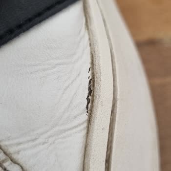 FLO Ayakkabı Aldığım Ayakkabının Tabanında Ciddi Üretim Hatası