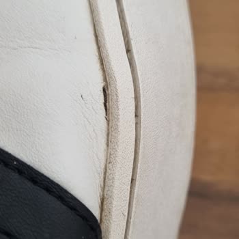 FLO Ayakkabı Aldığım Ayakkabının Tabanında Ciddi Üretim Hatası