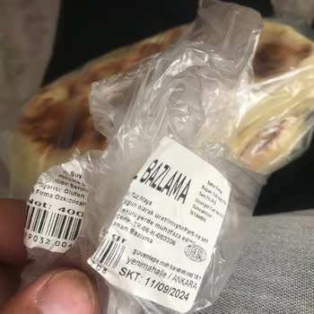 BİM'den Aldığım Bazlama İçinden Çıkan Odun Parçaları