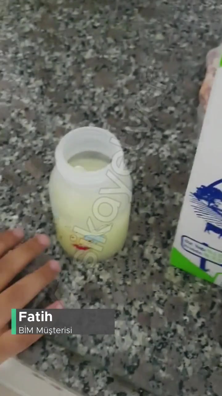 BİM Dost Süt Yarım Yağlı Bozuk Çıktı videonun kapak resmi
