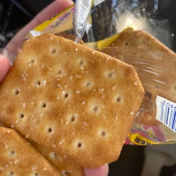 Ülker Taç Bisküvi İri Tuzdan Yenilmiyor