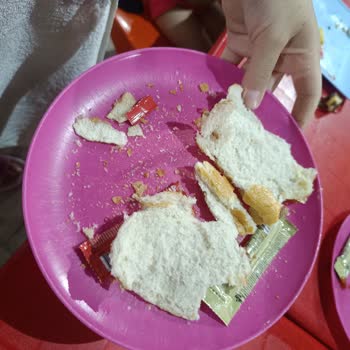 Çağdaş Aqua Park Hizmet Kötü Yemek Dedikleri Yemek Değil