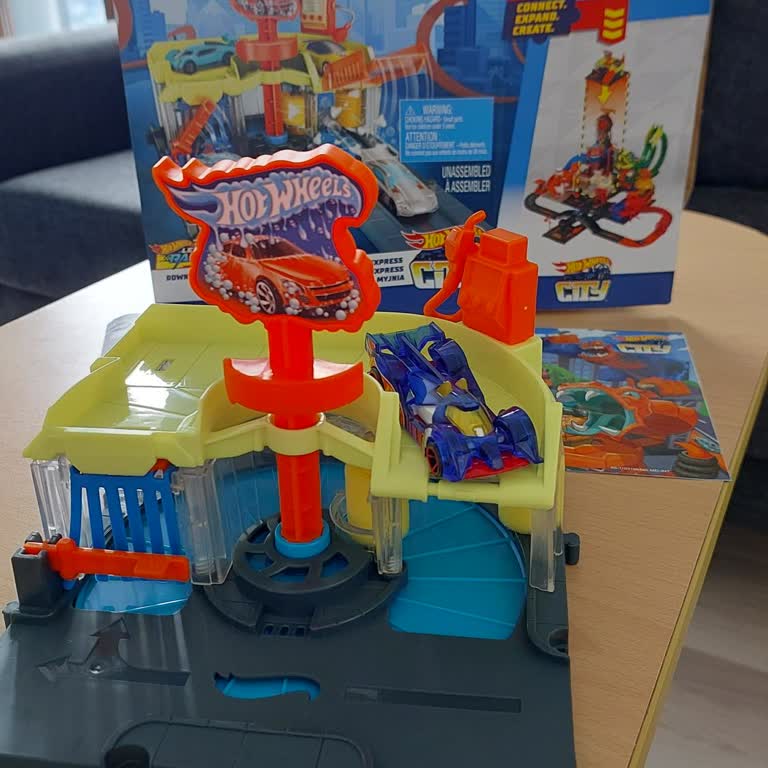 Hot Wheels Set Missing Slide and Mechanism Doesn't Work