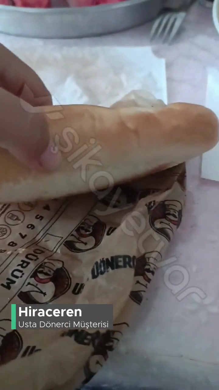 Usta Dönerci Bayat Soğuk Ürün Görselde Büyük Gelen Sandviç Ekmeği videonun kapak resmi