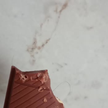 A101'den Aldığım Çikolatanın İçinden Saç Çıktı