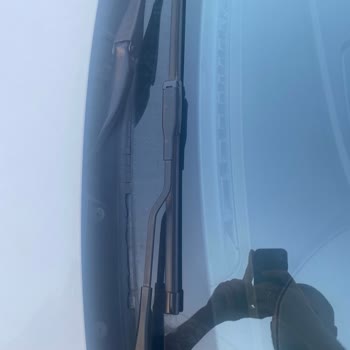 BMW 1.18i Ön Cam Fitili