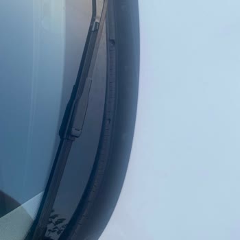 BMW 1.18i Ön Cam Fitili