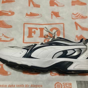 FLO Ayakkabı FLO'dan Aldığım Ayakkabıda Bariz Üretim Hatası Var
