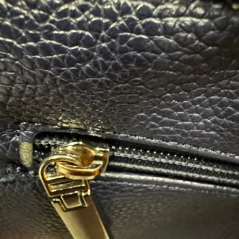 Derimod'tan Aldığım Çantanın Bütün Metal Aksamları Sarardı