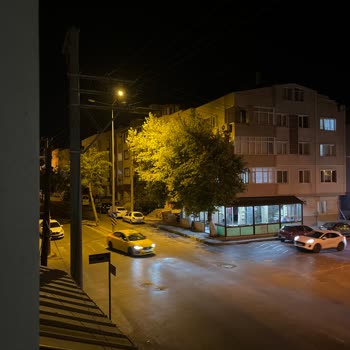 Uludağ Elektrik Esenler Mahallesinin Yetersiz Işıklandırılması!