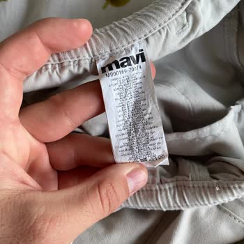 Mavi Pantolon Bacak Arası Yırtılma