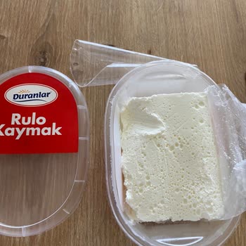 Duranlar Süt Duranlar Marka Rulo Kaymak STT Geçmemesine Rağmen Küflenmiş