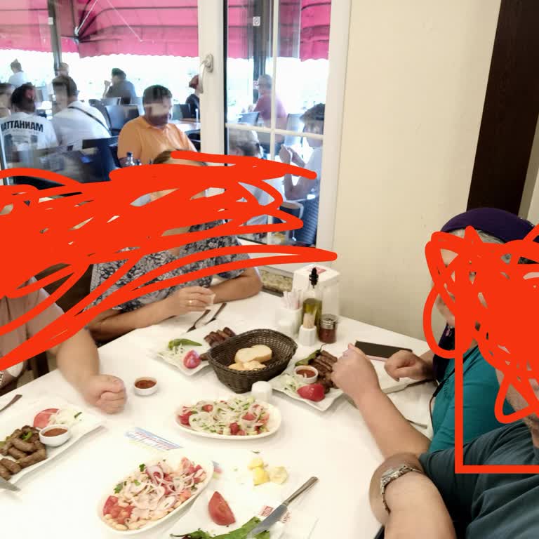 Özcanlar Köfte "ister Gel İster Gelme" Mantığına Bürünmüş Bir İşletme