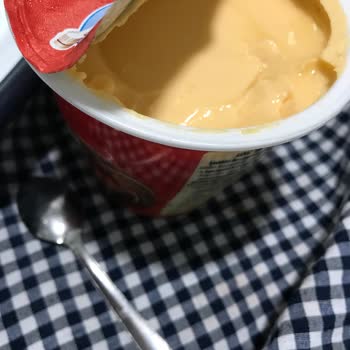 BİM Aknaz Krem Peynir Rengi Turuncu Çıktı