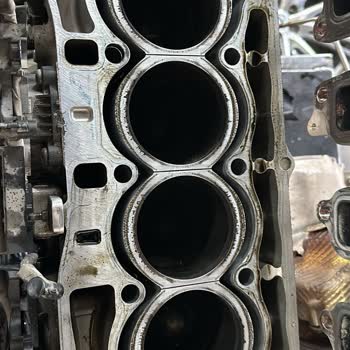 Volvo Sınıfta Kaldı. 126 Binde Motor İndi.