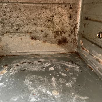 Kiwi Home Kiwi Airfryerin İçinin Tamamen Paslanma Faciası