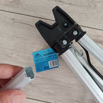 BİM Tek Kullanımlık Olta Sehpası