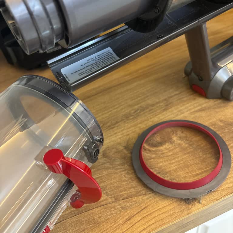 Dyson Ürünlerinin Arkasında Durmuyor