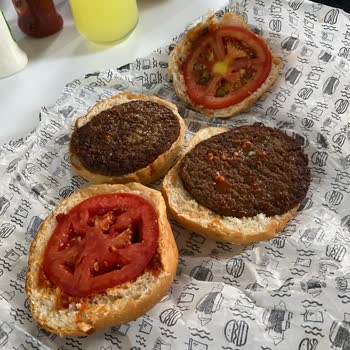 Packet Burger Eksik Malzemelerle Gelen Hamburger Siparişi