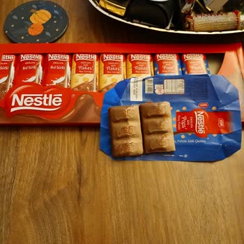 Nestle Sağlıksız Çikolata Yediriyor