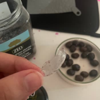 A101 Zeo Zeytinden Cam Parçası Çıktı