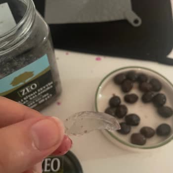 A101 Zeo Zeytinden Cam Parçası Çıktı