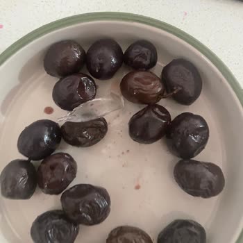 A101 Zeo Zeytinden Cam Parçası Çıktı