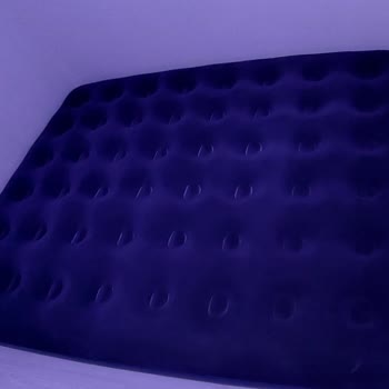 A101 Bestway Çift Kişilik Yatak Durduğu Yerde İniyor