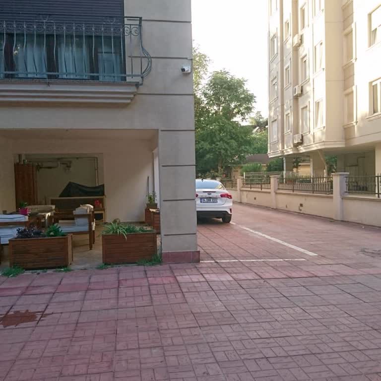 PTT Kargo'ya Güvenmiyorum; Kargo Görevlisinin Skandalı