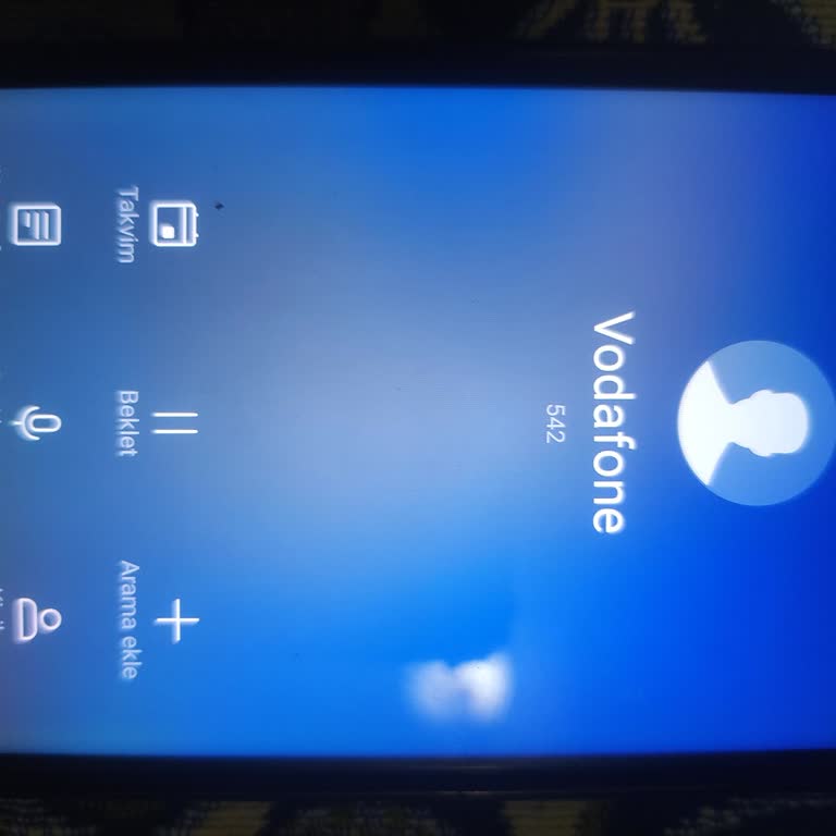 Vodafone Müşteri Hizmetlerine Bağlamıyorlar!