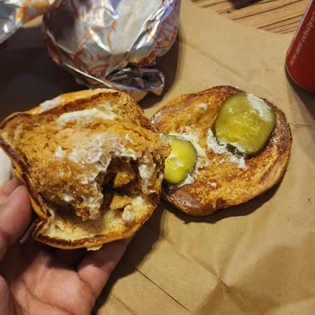 Popeyes Uygulamalar'da Görsel Aldatma