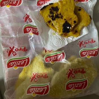 BİM'den Aldığım Lezita Marka Şinitzelde Tavuk Tüyleri