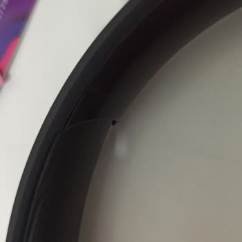 JBL Kulaklıkta Kafa Ustu Çıkmaya Başladı