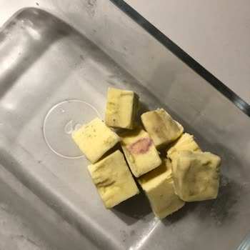 Çayırova Süt Ürünleri Tereyağım Küfleniyor Ve Renk Değiştiriyor