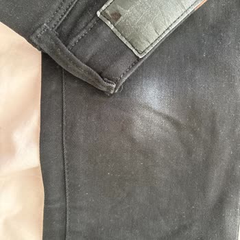 Mavi Etiket Yırtılması Ve Solma