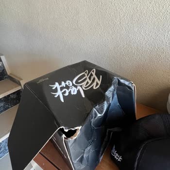 BlackBörk Kutu Ve Siparişim Kötü Durumda