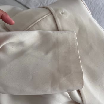 Tuğba Giyim'de Kullanılmış Ve Kirli Ürün Şoku