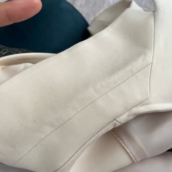 Tuğba Giyim'de Kullanılmış Ve Kirli Ürün Şoku