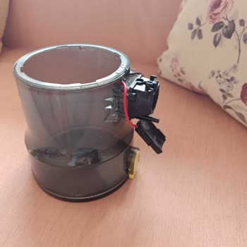 Fakir Ev Aletleri Hediye Süpürgenin Kırılması Ve Çözüm Beklentisi