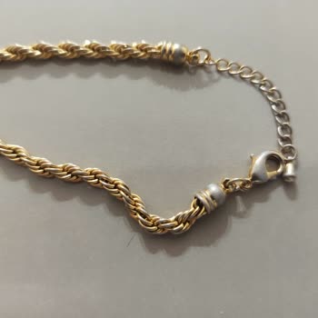 Bijutakı Mağazasında Sürekli Renk Atan Bileklik Sorunu!