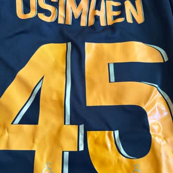 GS Store Forma Baskı Özensizliği