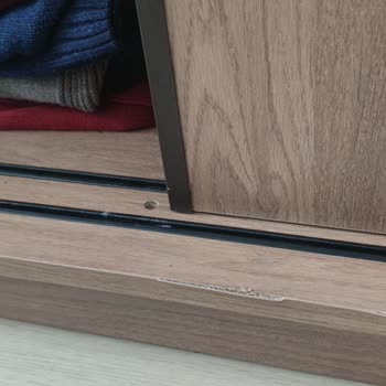 Enza Home Dolap Kapağı Üzerime Düştü