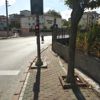 Gebze Belediyesi Okul Önünde Tehlike Yaratan Garaj Girişi