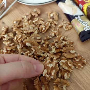 Simbat Kuruyemiş Küflenmiş Ceviz İçi