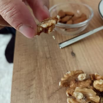 Simbat Kuruyemiş Küflenmiş Ceviz İçi