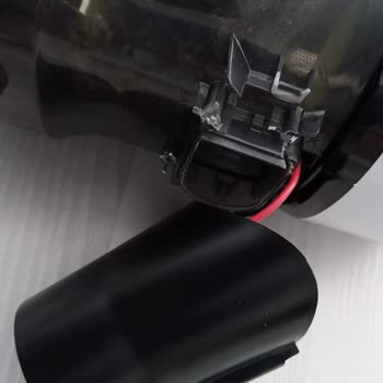 Fakir Ev Aletleri Bambi'den Aldığımız Hediye Süpürge İki Kullanımda Kırıldı